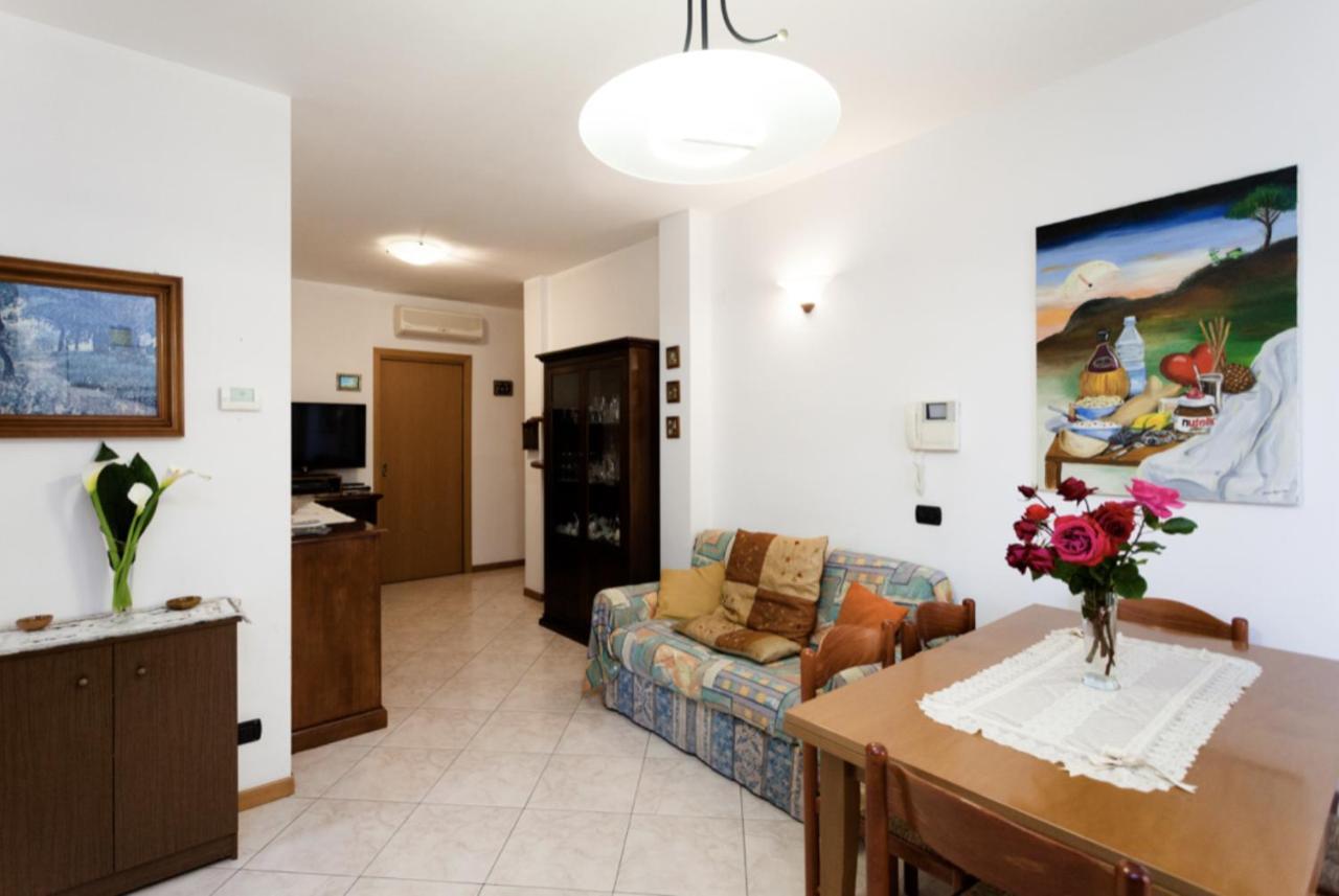 Apartamento Relax In Collina Misano Adriatico Exterior foto