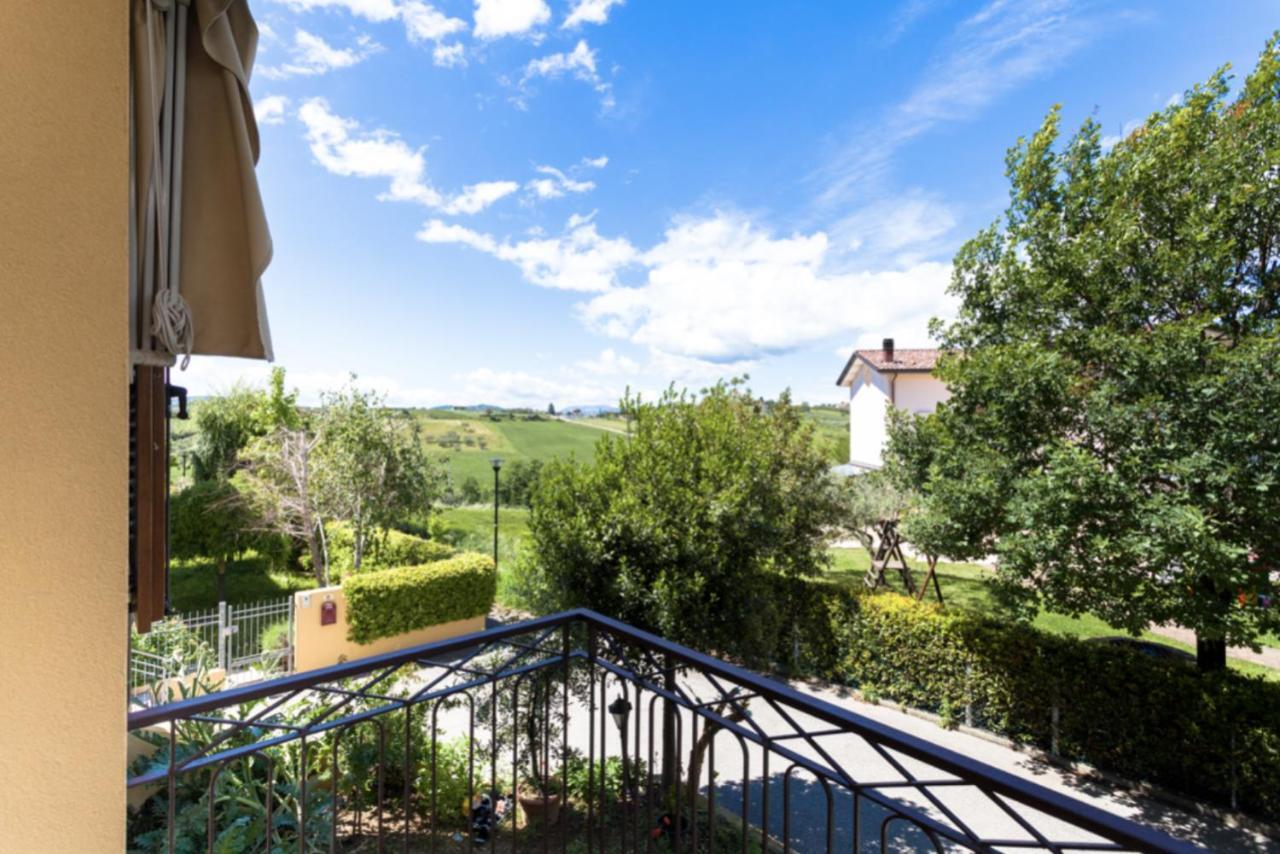 Apartamento Relax In Collina Misano Adriatico Exterior foto