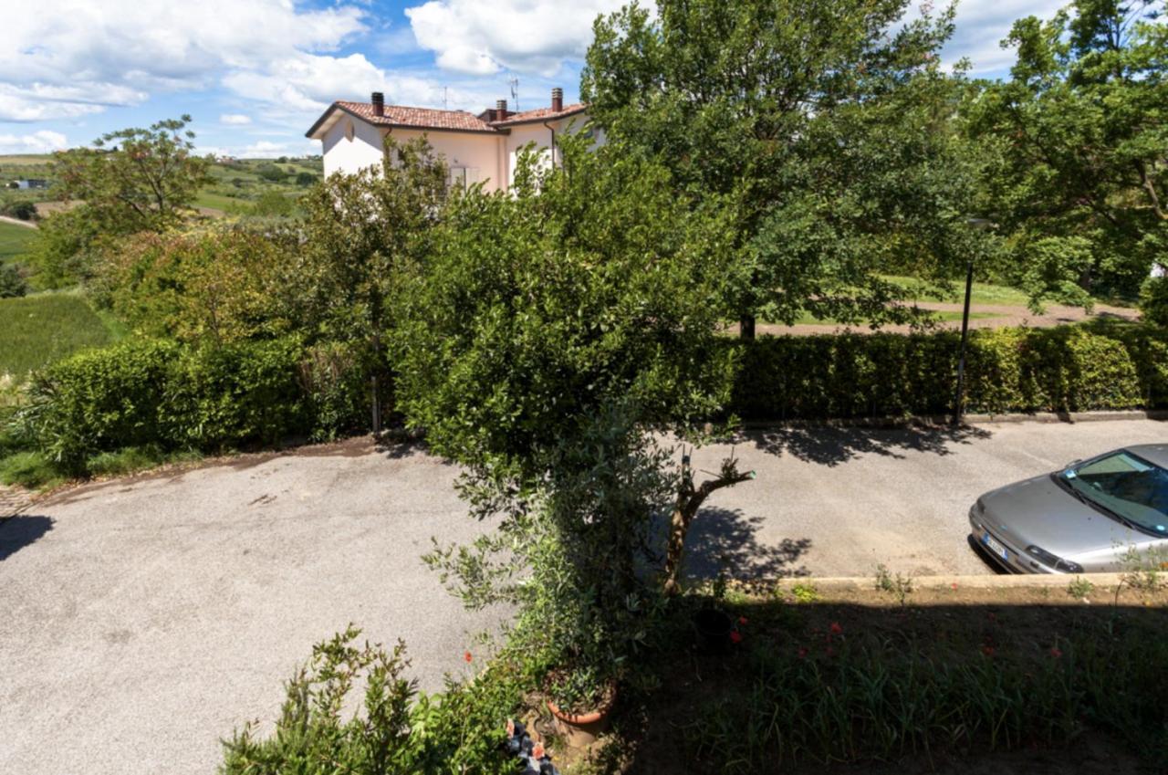 Apartamento Relax In Collina Misano Adriatico Exterior foto
